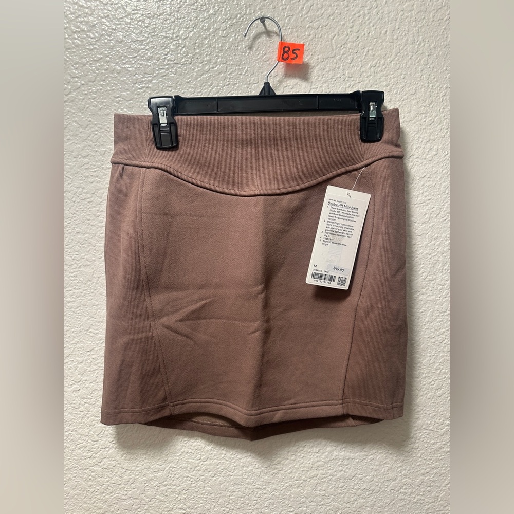 NWT lululemon scuba high rise skirt A85